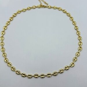 Elegant Gold Chain Necklace